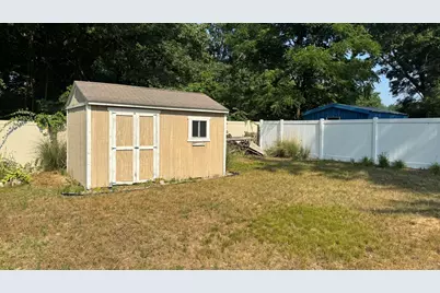 215 S Fruitport Road, Spring Lake, MI 49456 - Photo 15