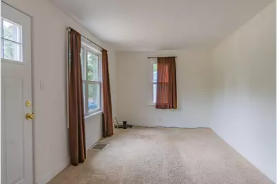 215 S Fruitport Road, Spring Lake, MI 49456 - Photo 7