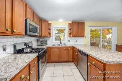 3864 Wyoming Avenue SW, Wyoming, MI 49519 - Photo 13