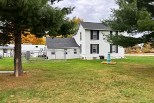 560 S Grand St, Schoolcraft, MI 49087 - Photo 17