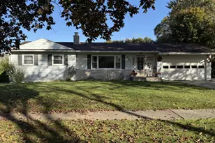 287 W Butler St, Bad Axe, MI 48413 - Photo 1