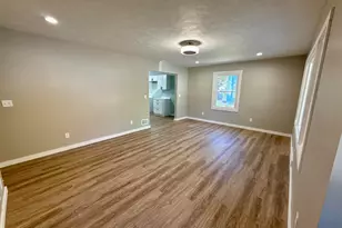 1385 Beardsley Ave, Muskegon, MI 49441 - Photo 11