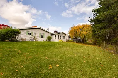 109 Cadgewith E, Lansing, MI 48906 - Photo 23