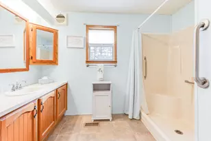 109 Cadgewith E, Lansing, MI 48906 - Photo 15