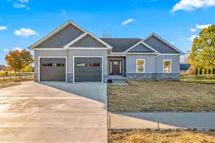 7 Arrowhead Dr, Coldwater, MI 49036 - Photo 1