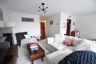 555 E William St, Ann Arbor, MI 48104 - Photo 3