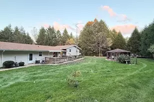 4327 Pier Rd, Benton Harbor, MI 49022 - Photo 5