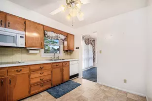 570 Invicta Dr, Niles, MI 49120 - Photo 9