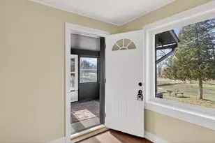 151 Glynlee St, Battle Creek, MI 49014 - Photo 9