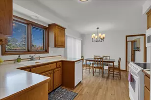 28665 Campbell Dr, Warren, MI 48093 - Photo 9