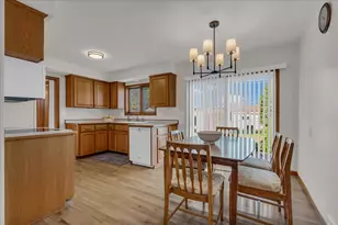 28665 Campbell Dr, Warren, MI 48093 - Photo 7