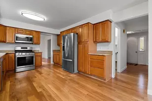 3620 Charter Pl, Ann Arbor, MI 48105 - Photo 5