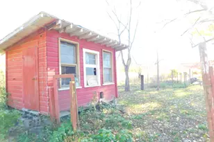 69217 51st St, Lawrence, MI 49064 - Photo 5