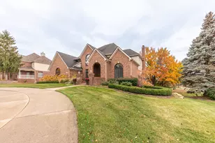 50045 Standish Ct, Plymouth, MI 48170 - Photo 3