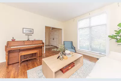 50045 Standish Court, Plymouth, MI 48170 - Photo 7