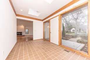 2225 Chaucer Ct, Ann Arbor, MI 48103 - Photo 3