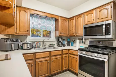 1280 Westlake Woods Drive, Battle Creek, MI 49037 - Photo 11