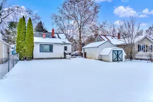 2422 Midday St, Jackson, MI 49203 - Photo 3