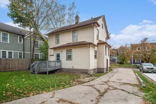 835 Bates St SE, Grand Rapids, MI 49506 - Photo 19