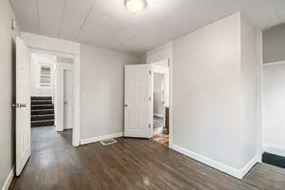 835 Bates Street SE, Grand Rapids, MI 49506 - Photo 9