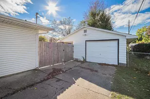 2034 Union Ave, Benton Harbor, MI 49022 - Photo 13