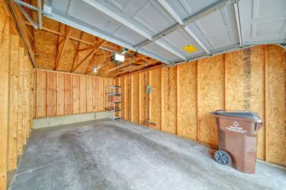 759 W Barrington Circle, Jackson, MI 49203 - Photo 5