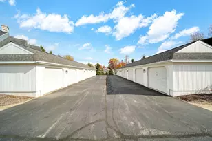 759 W Barrington Cir, Jackson, MI 49203 - Photo 3