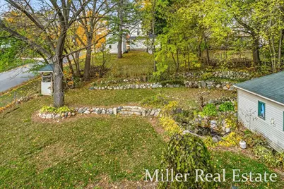 303 E Colfax Street, Hastings, MI 49058 - Photo 25