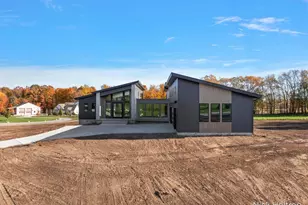 312 Ottogan Hls Ct, Jamestown, MI 49323 - Photo 3