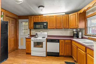 401 W 3rd St, Buchanan, MI 49107 - Photo 3