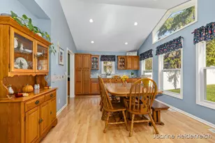 2526 Birchcrest Dr SE, Grand Rapids, MI 49506 - Photo 11