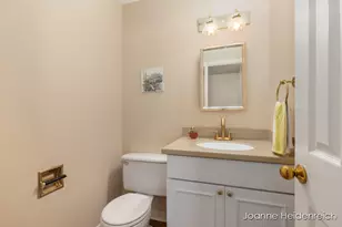 2526 Birchcrest Dr SE, Grand Rapids, MI 49506 - Photo 23