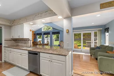 2526 Birchcrest Drive SE, Grand Rapids, MI 49506 - Photo 15