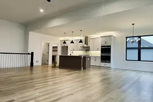 16420 Sleepy Hollow Dr, Fenton, MI 48430 - Photo 13