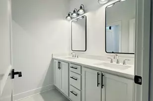 16420 Sleepy Hollow Dr, Fenton, MI 48430 - Photo 31