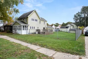 1044 Van Buren Ave NW, Grand Rapids, MI 49504 - Photo 25