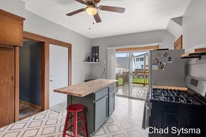 1044 Van Buren Avenue NW, Grand Rapids, MI 49504 - Photo 11