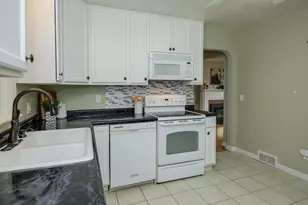 1921 Banbury Rd, Kalamazoo, MI 49001 - Photo 11