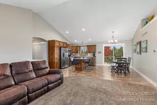 5885 Farmview Dr, Allendale, MI 49401 - Photo 15