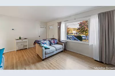 655 E Ellis Road, Norton Shores, MI 49441 - Photo 9