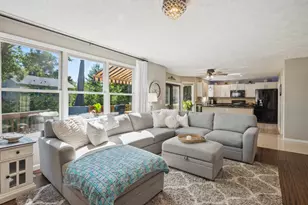 727 Tanbark Dr, Dimondale, MI 48821 - Photo 13