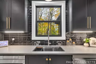 9421 Lakeview Court, West Olive, MI 49460 - Photo 19