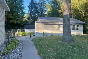11834 W Carson City Road Rd, Greenville, MI 48838 - Photo 1