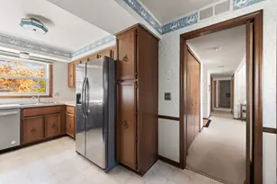 6222 Pepper Hill St, West Bloomfield, MI 48322 - Photo 5