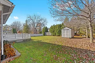 9469 Baywood Dr, Plymouth, MI 48170 - Photo 31