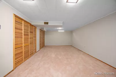 2818 Edgewood Avenue NE, Grand Rapids, MI 49505 - Photo 17