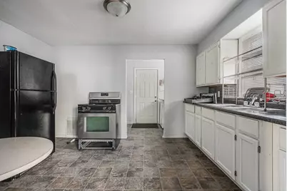 1360 Whitney Avenue, Benton Harbor, MI 49022 - Photo 5