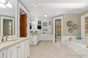 6029 Hillsborough Ct SW, Grandville, MI 49418 - Photo 33