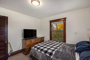 1402 Carl Breeding Wy, Jackson, MI 49203 - Photo 17