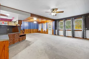 202 S Clay St, Newaygo, MI 49337 - Photo 9